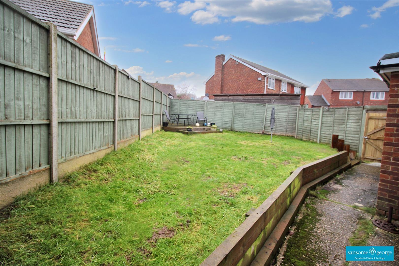 Halpin Close, Calcot, Reading
